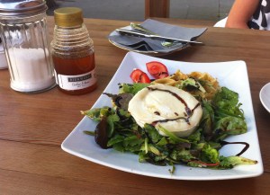 Waffel mit gratiniertem Ziegenkäse